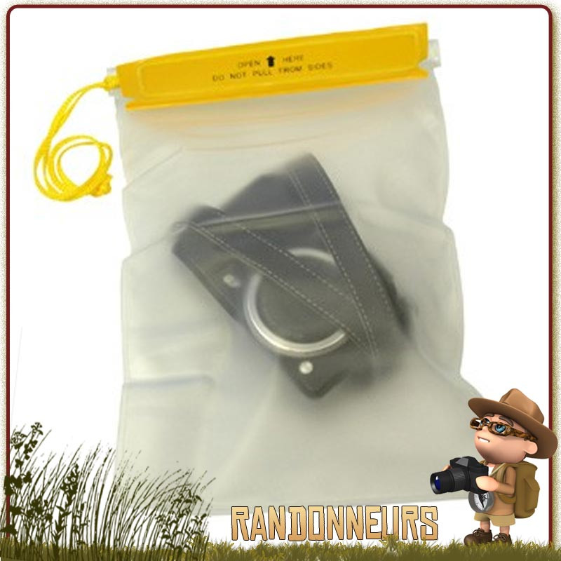 Pochette PVC Etanche Small avec lanyard tour de cou Highlander. Fermeture par velcro Pochette PVC Etanche Small avec lanyard tour de cou Highlander. Fermeture par velcro